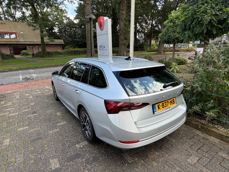 Vehicle Image 47