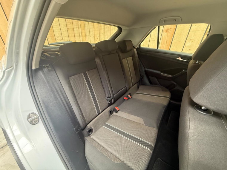 Vehicle Image 40