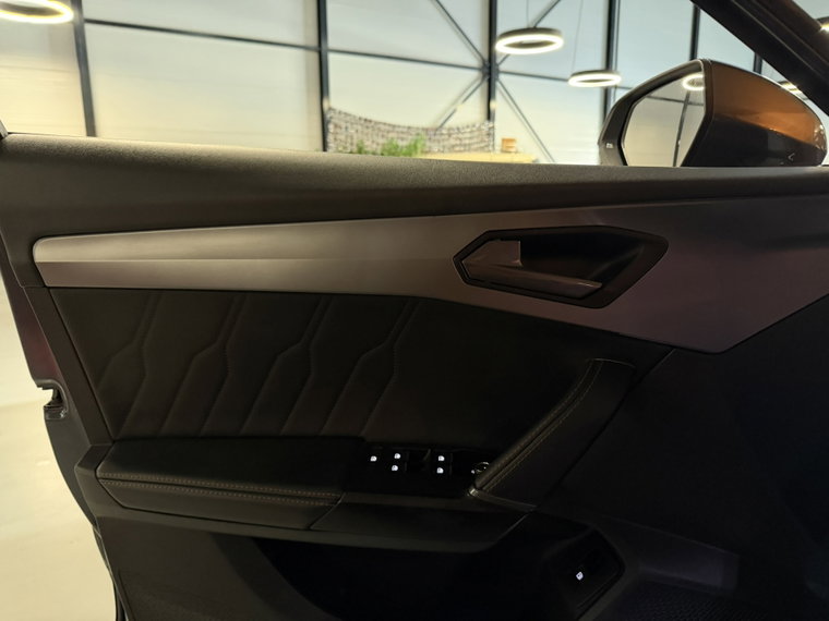 Vehicle Image 34