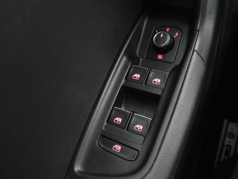 Vehicle Image 28