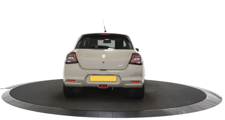 Vehicle Image 4