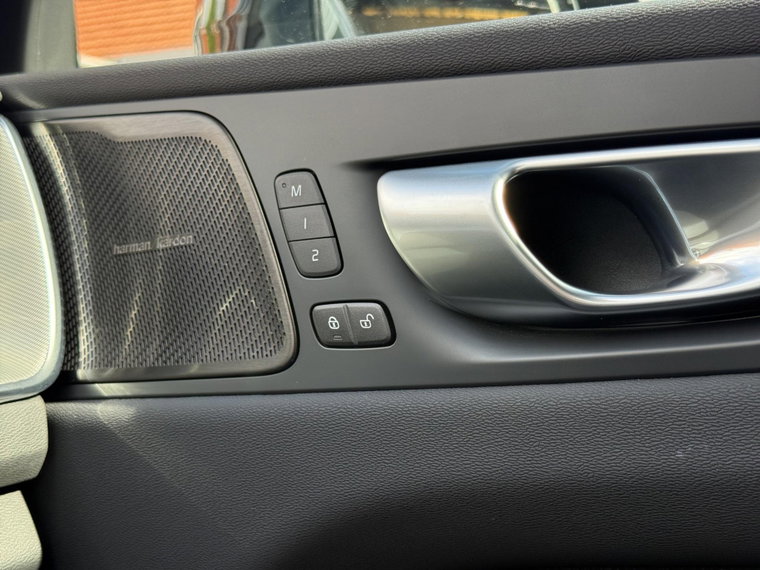 Vehicle Image 29