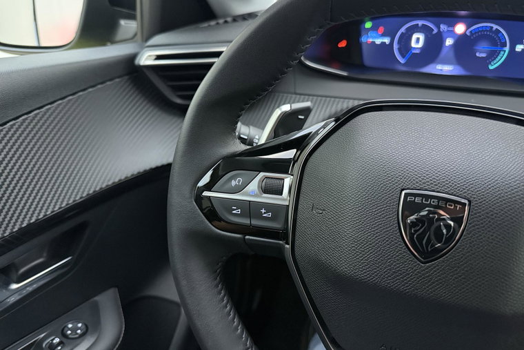 Vehicle Image 28