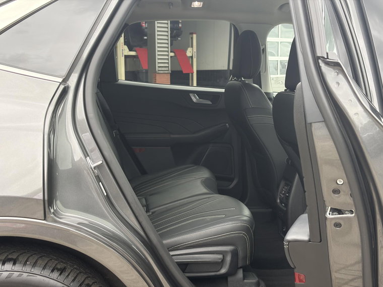 Vehicle Image 28