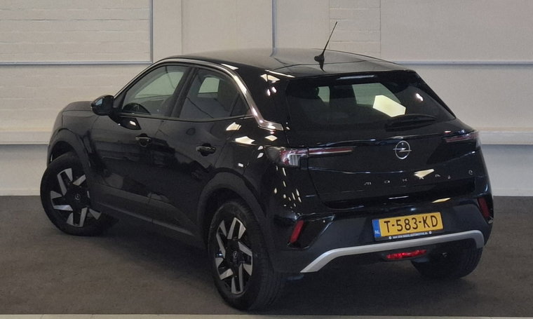 Vehicle Image 32