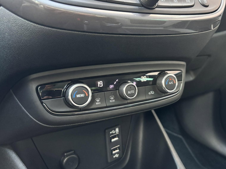 Vehicle Image 26