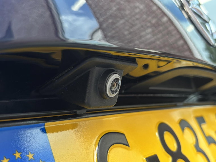 Vehicle Image 36