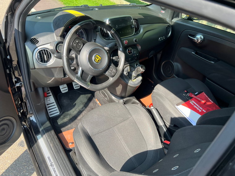 Vehicle Image 23