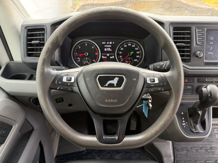 Vehicle Image 25
