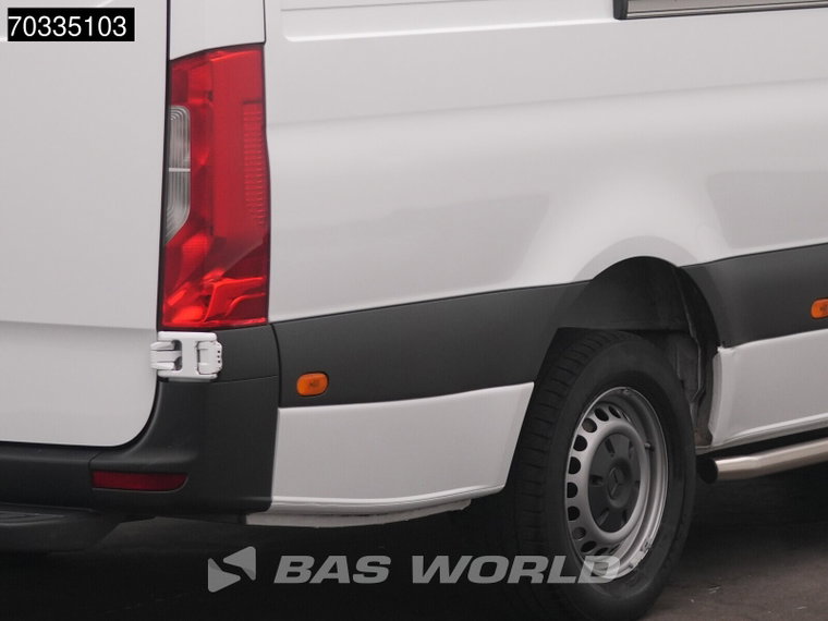 Vehicle Image 39