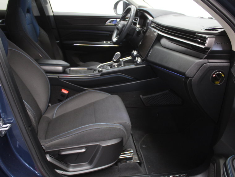 Vehicle Image 32