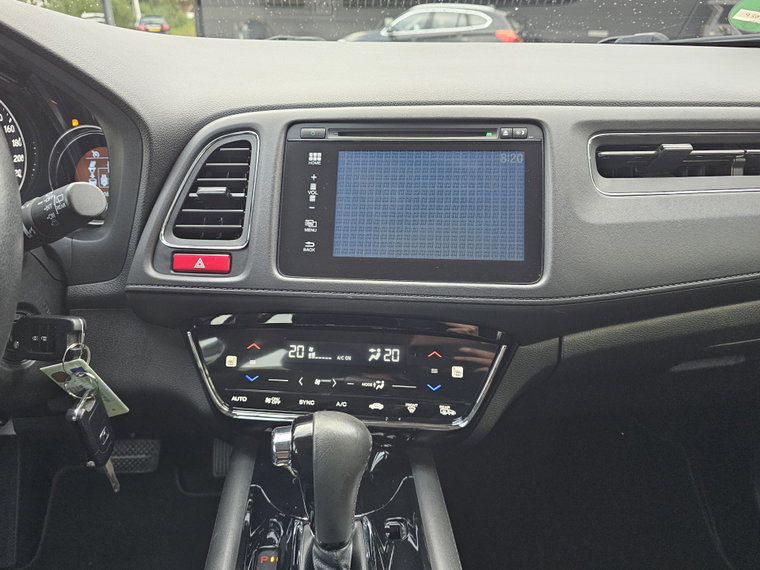 Vehicle Image 23