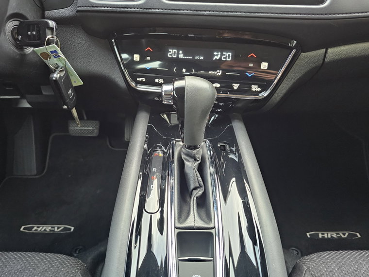 Vehicle Image 24
