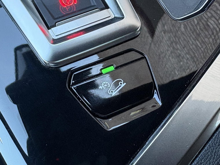 Vehicle Image 38