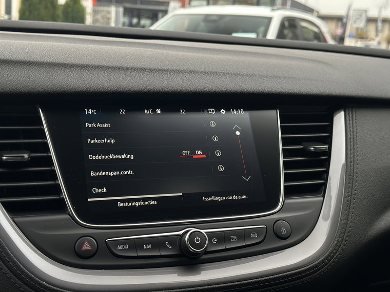 Vehicle Image 38