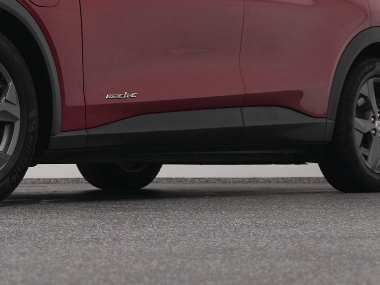 Vehicle Image 38