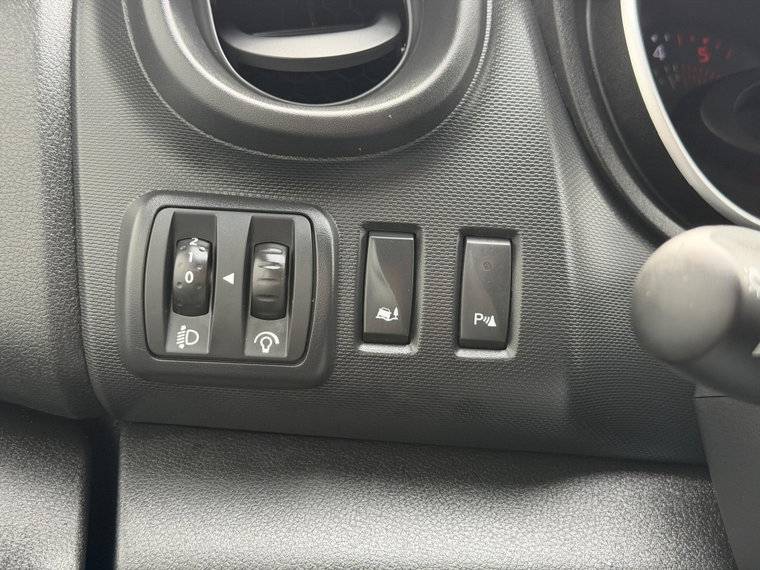 Vehicle Image 29