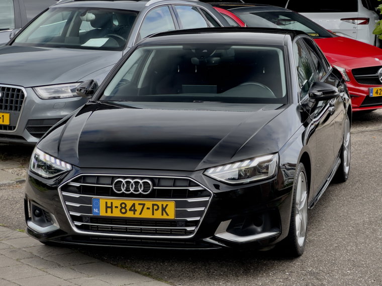 Vehicle Image 9
