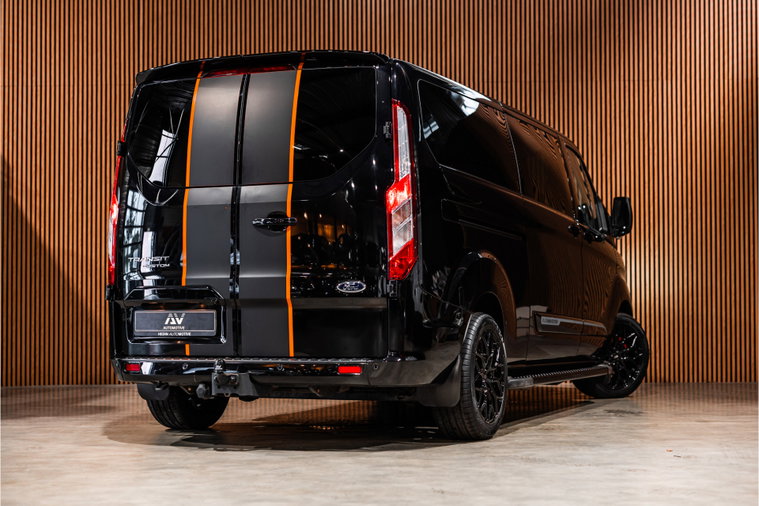 Vehicle Image 6