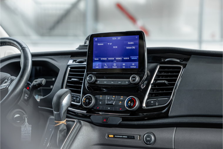 Vehicle Image 11