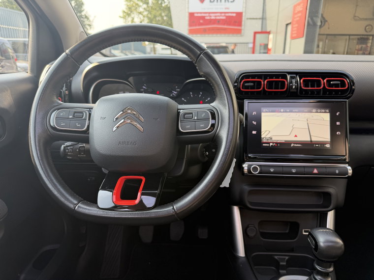 Vehicle Image 19