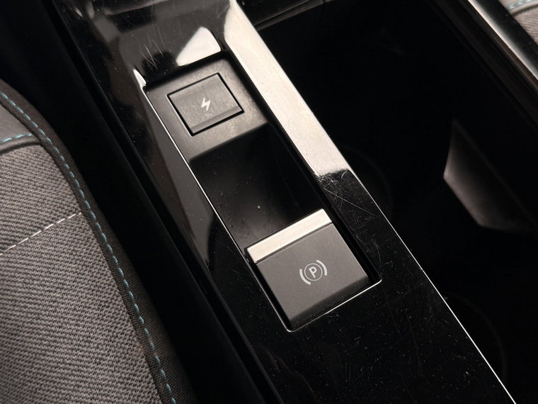 Vehicle Image 38