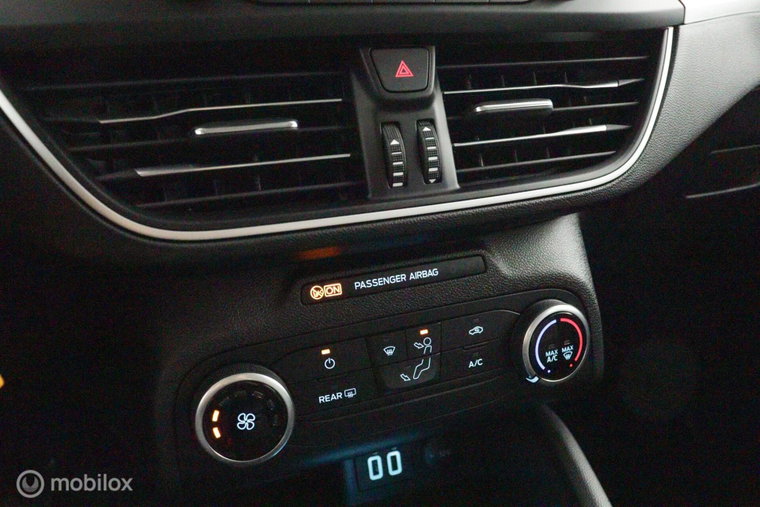 Vehicle Image 29