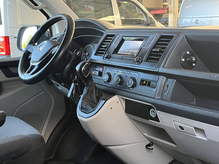 Vehicle Image 28