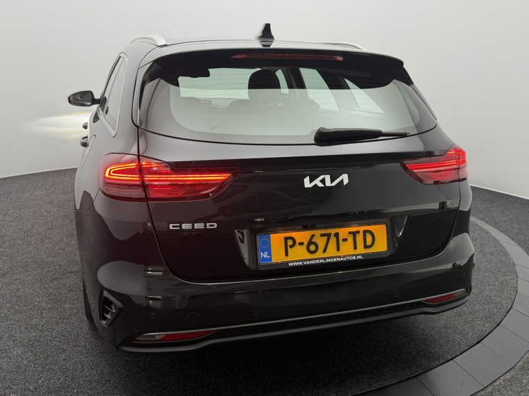 Vehicle Image 27