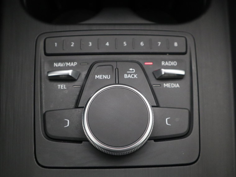 Vehicle Image 28