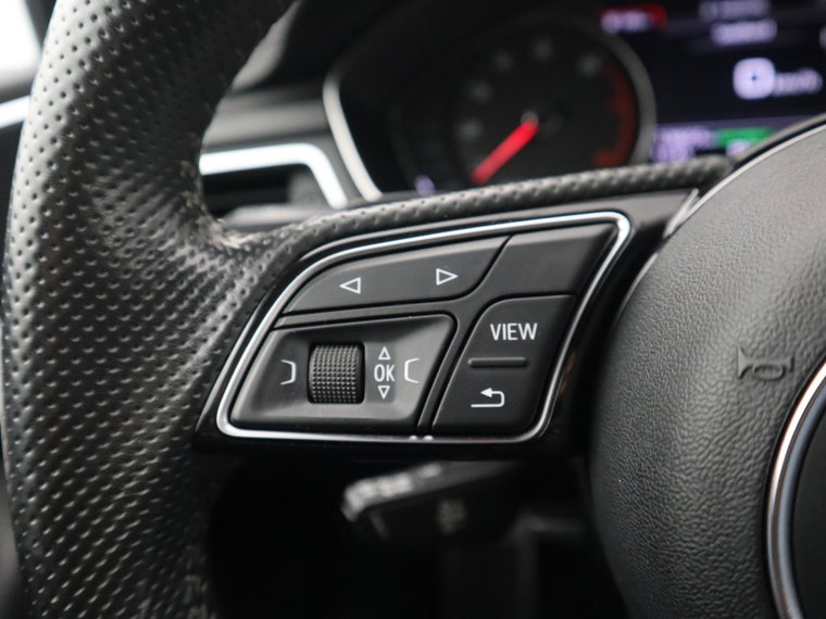 Vehicle Image 37