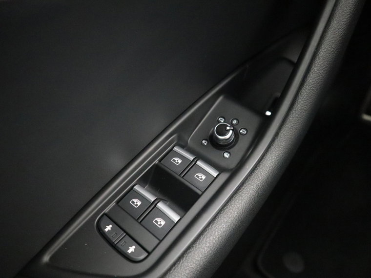 Vehicle Image 41