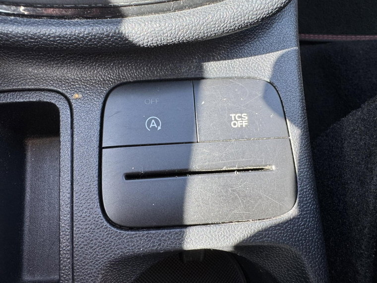 Vehicle Image 26