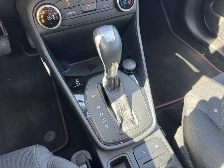 Vehicle Image 27