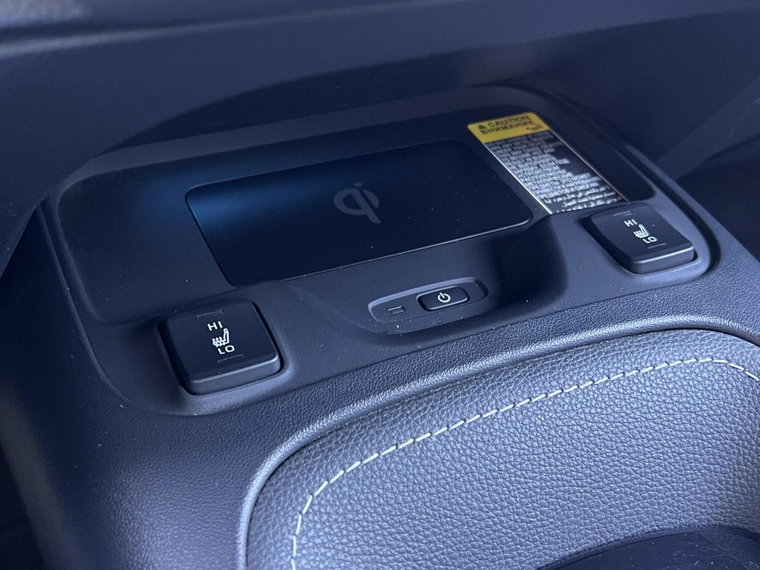 Vehicle Image 32