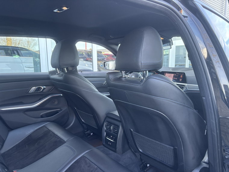 Vehicle Image 27