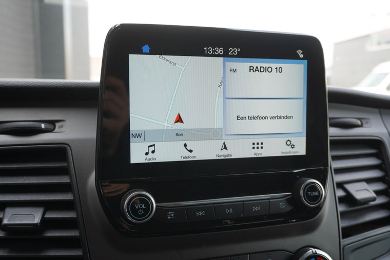 Vehicle Image 12