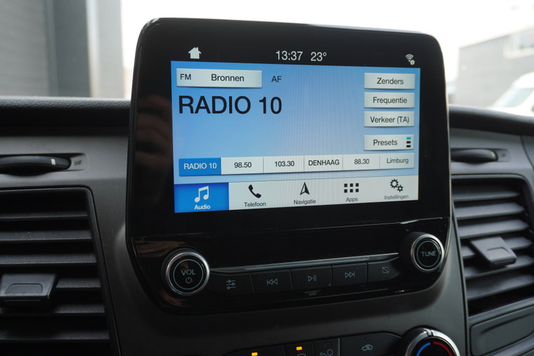 Vehicle Image 13