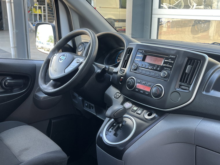 Vehicle Image 29