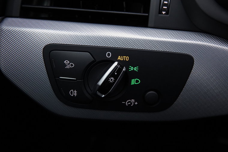 Vehicle Image 30