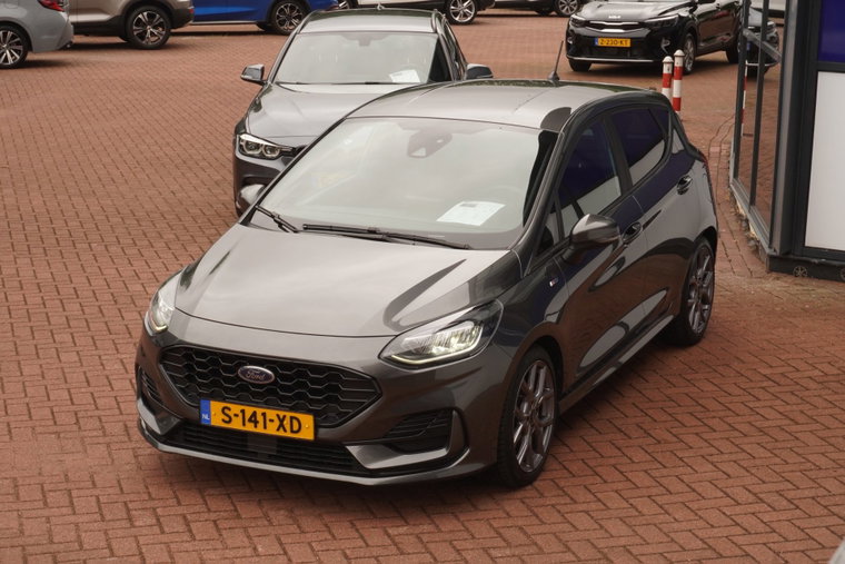 Vehicle Image 15