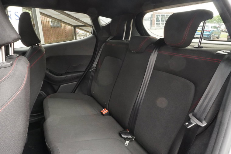 Vehicle Image 28
