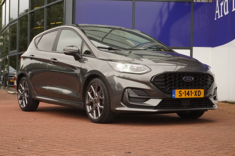 Vehicle Image 6