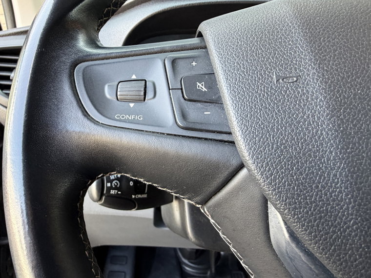 Vehicle Image 33