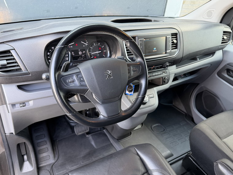 Vehicle Image 38