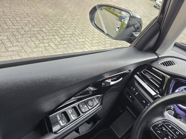 Vehicle Image 27