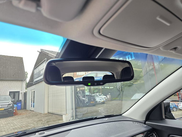 Vehicle Image 29