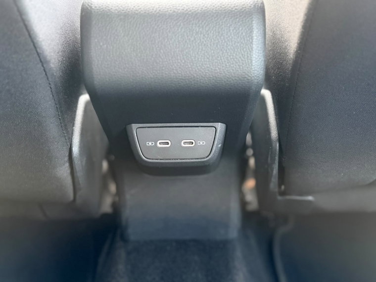 Vehicle Image 28