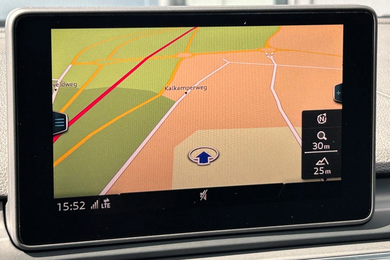 Vehicle Image 14