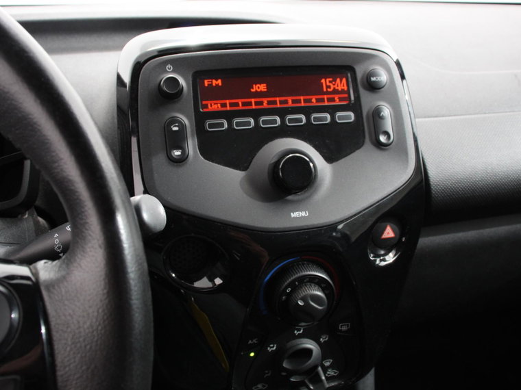 Vehicle Image 13